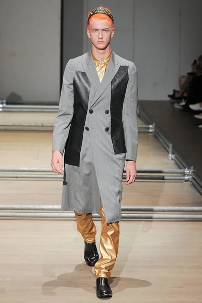 Look 30